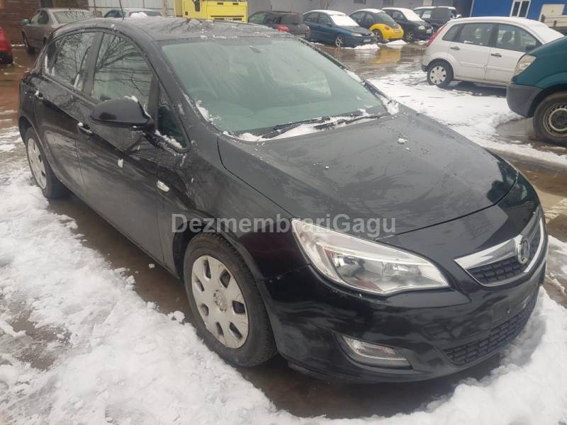 Dezmembrari auto Opel Astra J - poza 1