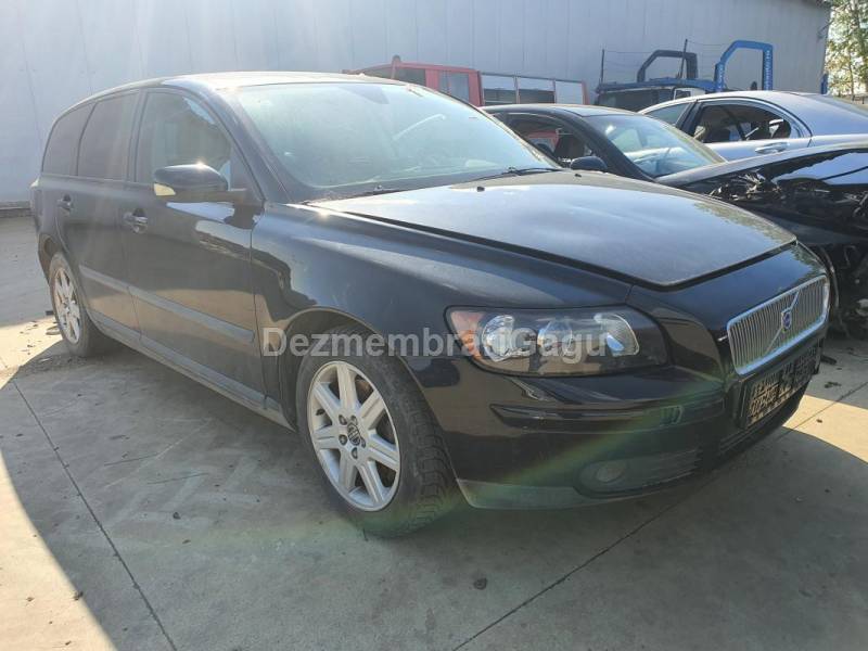 Dezmembrari auto Volvo V50 - poza 4