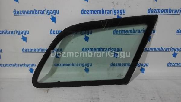 De vanzare geam coltar ds PEUGEOT 406