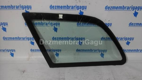 De vanzare geam coltar ss PEUGEOT 406