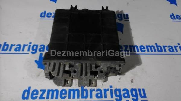 De vanzare calculator motor ecm ecu VOLKSWAGEN POLO (1994-2001), 1.6 Benzina, 74 KW second hand