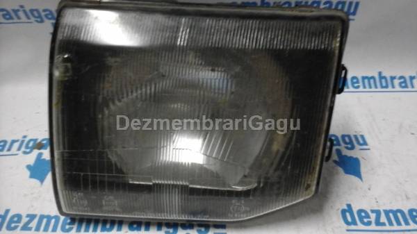 De vanzare far stanga MITSUBISHI PAJERO II (1990-2000)