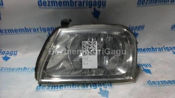 De vanzare far stanga MITSUBISHI L 200 (1996-2005)