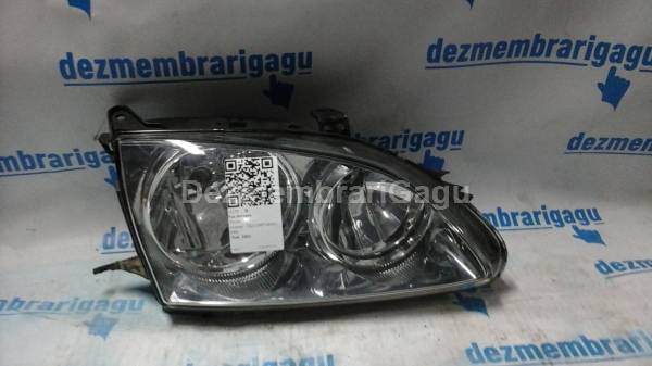 Far dreapta Toyota Avensis / T22