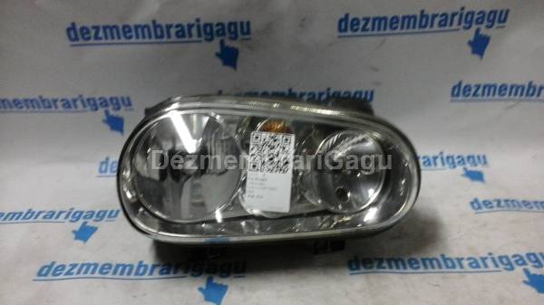 De vanzare far dreapta VOLKSWAGEN GOLF IV (1997-2005) second hand