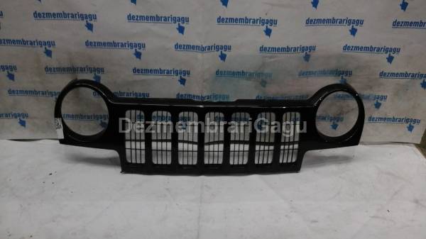 De vanzare grile capota JEEP CHEROKEE second hand