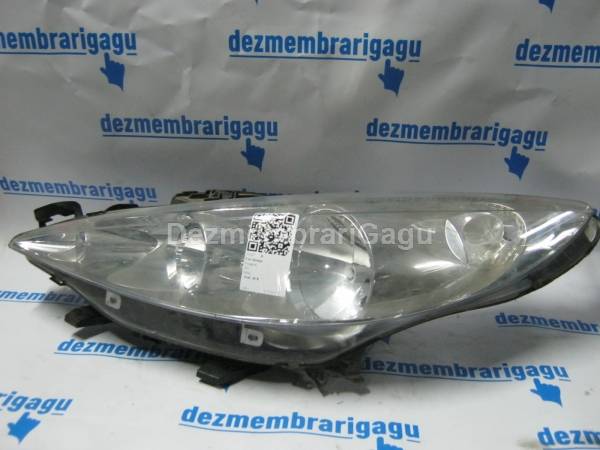De vanzare far stanga PEUGEOT 207