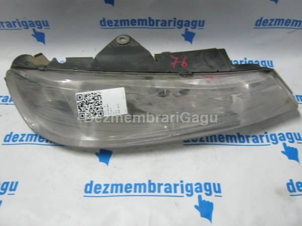 De vanzare far dreapta PEUGEOT 406