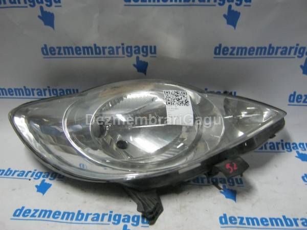 De vanzare far dreapta PEUGEOT 107