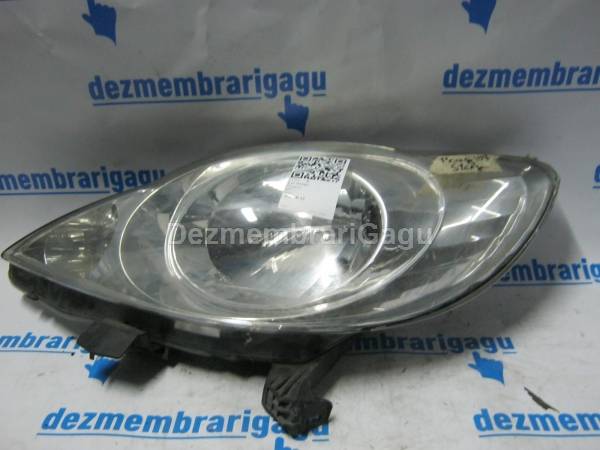 De vanzare far stanga PEUGEOT 107