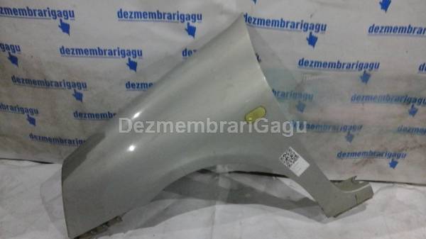 Aripa stanga fata Renault Clio I