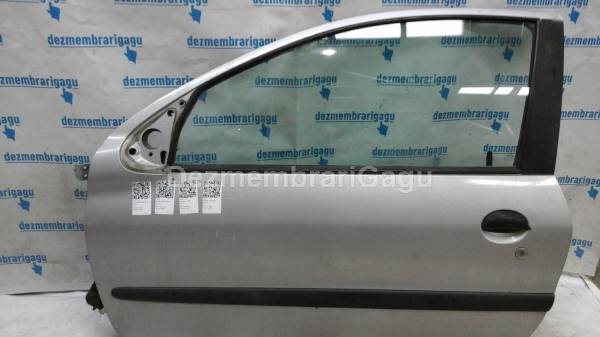 Vand broasca usa stanga PEUGEOT 206 din dezmembrari