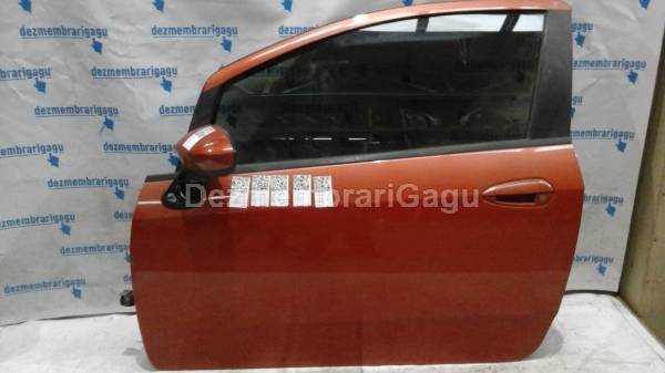 De vanzare broasca usa stanga FIAT GRANDE PUNTO