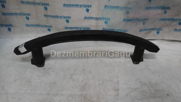 De vanzare armatura bara fata VOLKSWAGEN PASSAT / 3B3 - 3B6 (2000-2005) second hand