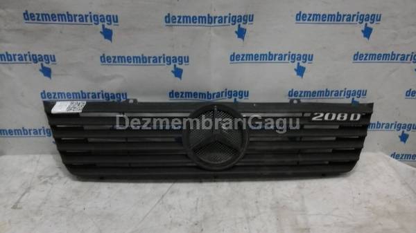 Grile capota Mercedes Sprinter