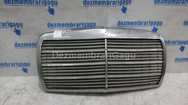 De vanzare grile capota MERCEDES 123 SERIES