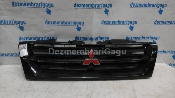 De vanzare grile capota MITSUBISHI PAJERO III (2000-), 3.2 Diesel