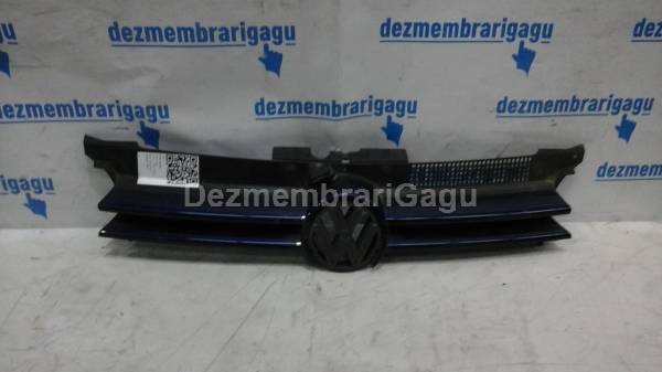 Grile capota Volkswagen Golf