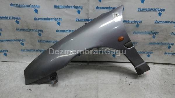 De vanzare aripa stanga fata CHRYSLER NEON