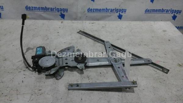 Macara geam df Kia Carens I