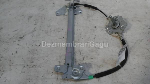 De vanzare macara geam ds MITSUBISHI SPACE RUNNER (1999-)