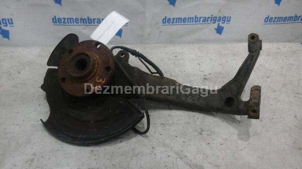 Fuzeta fata dreapta Volkswagen Passat / 3b2 - 3b5