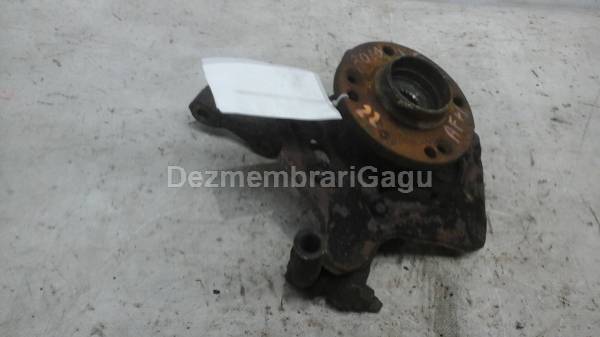 De vanzare fuzeta fata dreapta VOLKSWAGEN POLO (2001-2009) second hand