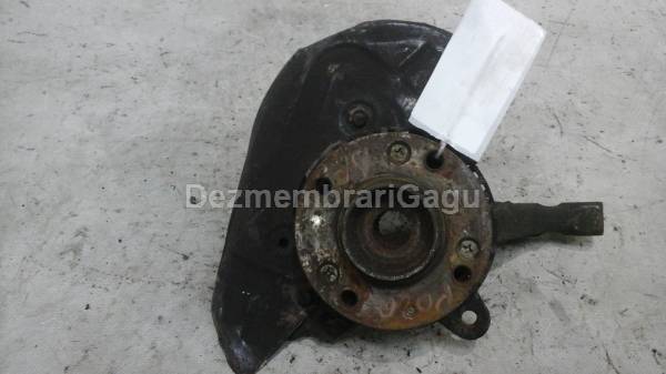 De vanzare fuzeta fata dreapta VOLKSWAGEN POLO (2001-2009) second hand