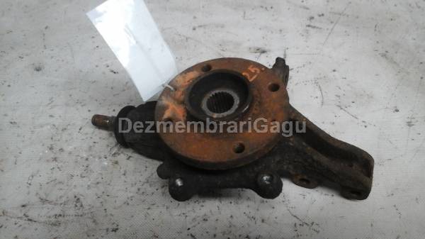 Vand fuzeta fata dreapta PEUGEOT 307