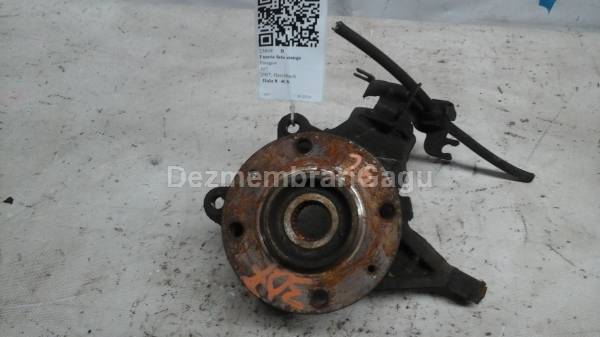 De vanzare fuzeta fata stanga PEUGEOT 307 second hand