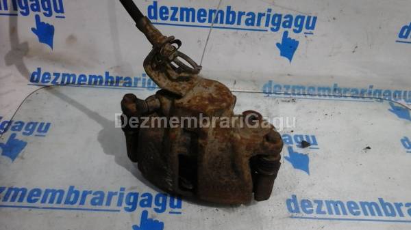 Etrier fata dreapta Volkswagen Passat / 3b2 - 3b5