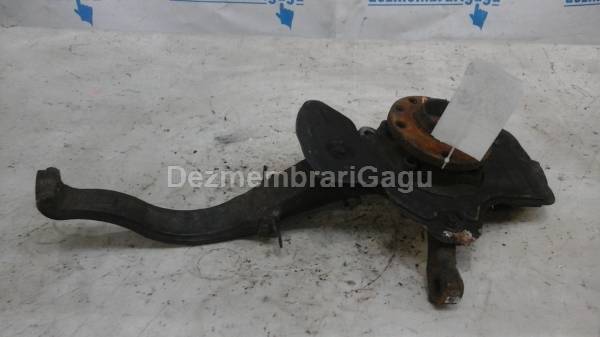 Fuzeta fata dreapta Alfa Romeo 6