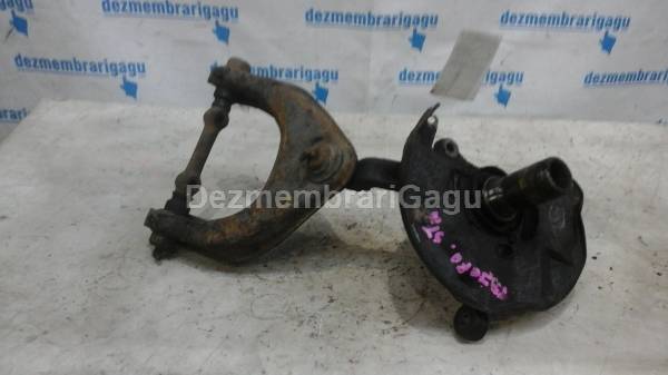 Fuzeta fata stanga Mitsubishi Pajero I