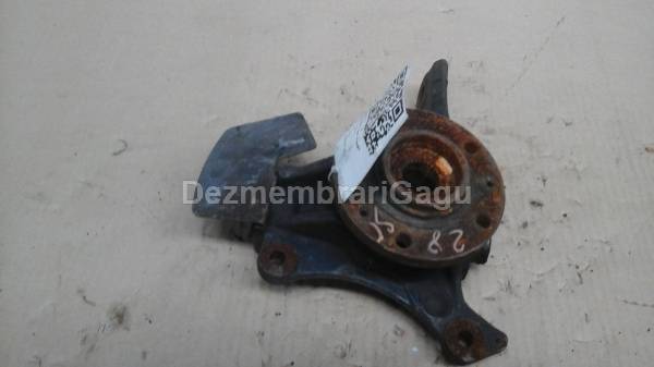 De vanzare fuzeta fata stanga PEUGEOT 407