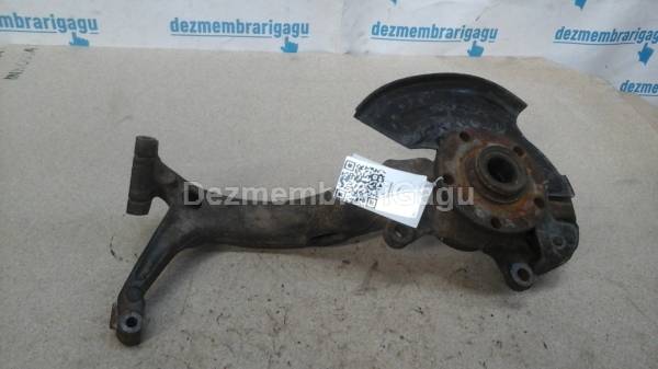 Fuzeta fata dreapta VOLKSWAGEN PASSAT / 3B3 - 3B6 (2000-2005)