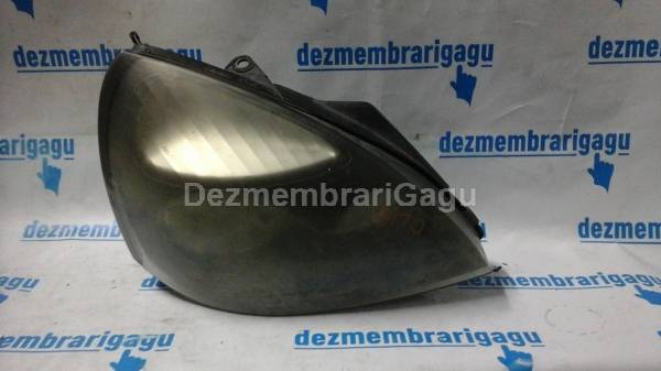 De vanzare far dreapta RENAULT CLIO II (1998-)