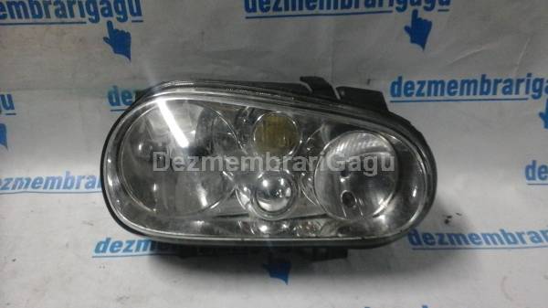 De vanzare far dreapta VOLKSWAGEN GOLF IV (1997-2005) second hand