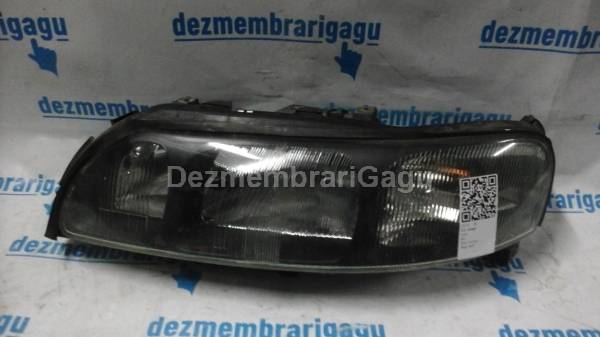 De vanzare far stanga VOLVO S60