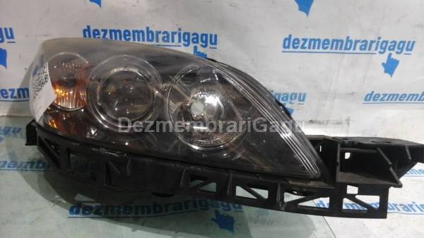 De vanzare far dreapta MAZDA 3