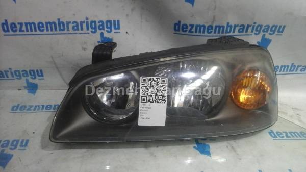 De vanzare far stanga HYUNDAI ELANTRA