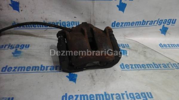 De vanzare etrier fata dreapta RENAULT MEGANE II (2002-) second hand