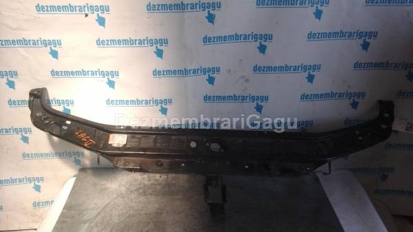 De vanzare traversa intre faruri RENAULT LAGUNA II (2001-) second hand