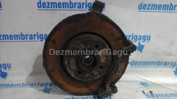 De vanzare fuzeta fata dreapta RENAULT LAGUNA I (1993-2001), 1.9 Diesel, 79 KW