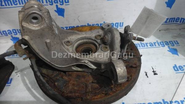 De vanzare fuzeta fata stanga VOLKSWAGEN PASSAT / 3C (2005-), 2.0 Diesel