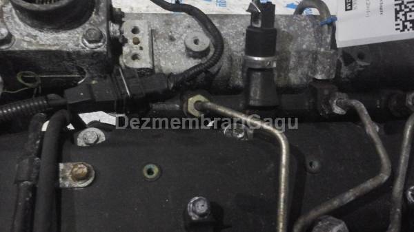 De vanzare rampa injectoare KIA CARNIVAL II (2001-), 2.9 Diesel, 106 KW