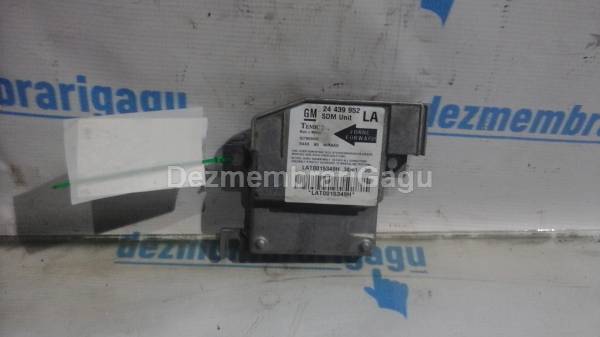 De vanzare calculator airbag OPEL CORSA C (2000-) Benzina