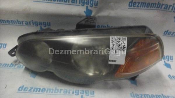 De vanzare far stanga HONDA HR-V Benzina