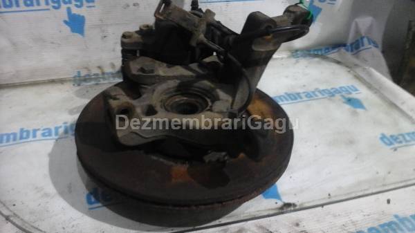 Vand fuzeta fata dreapta RENAULT CLIO III (2005-) Diesel