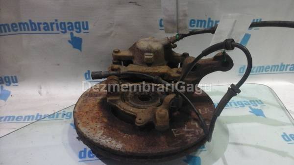 De vanzare fuzeta fata dreapta RENAULT SCENIC II (2003-), 2.0 Benzina second hand