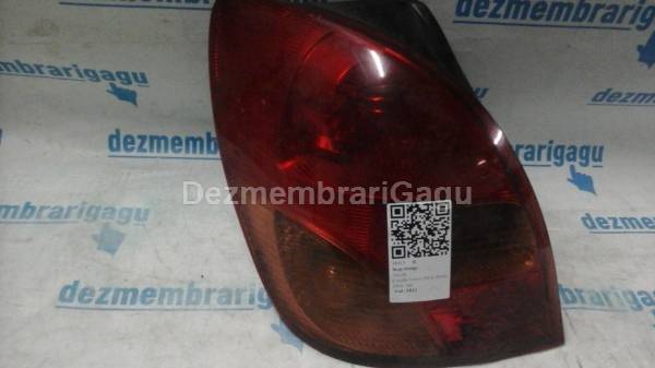De vanzare stop stanga TOYOTA COROLLA VERSO (2002-2004)